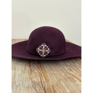 Giovannio | Accessories | Nwot Giovannio England Kentucky  display picture 1